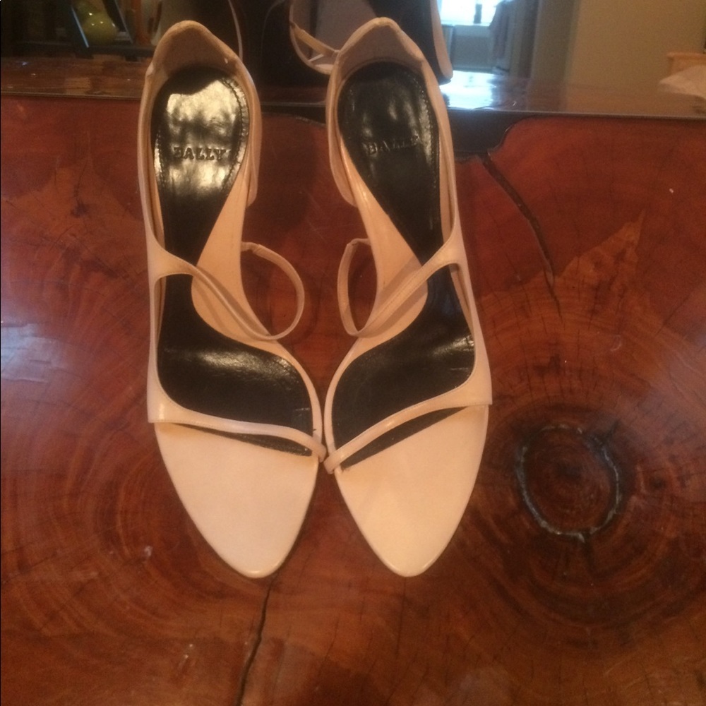 BALLY Heels